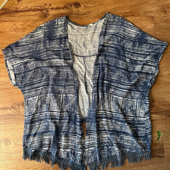 Roxy Sweaters - Roxy One Size Open Front Kimono Fringe Cardigan